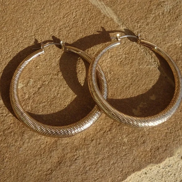 Textured Gold Tone Summer Boho Hippie Hoop Statement Earrings - Picture 2 of 7